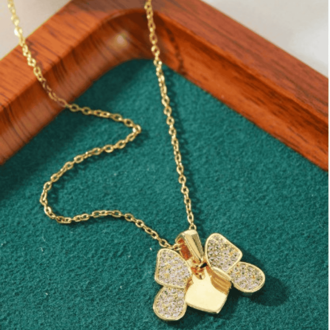 Gold Butterfly Open-Close Necklace for Women with a Beautiful Butterfly Design