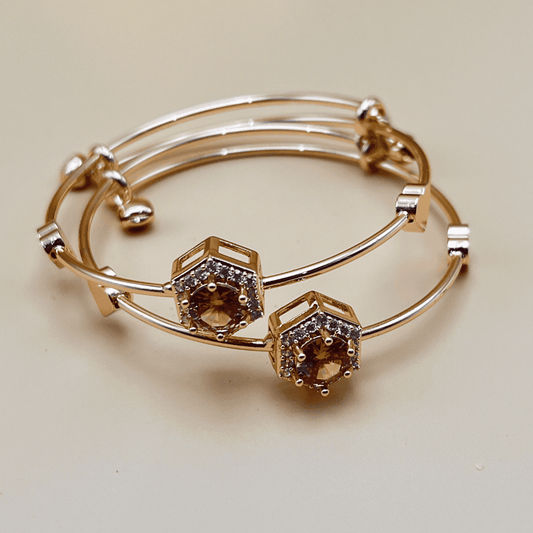 Gold-Plated Hexagon Amber Stone Charm Bracelet (BL__28)